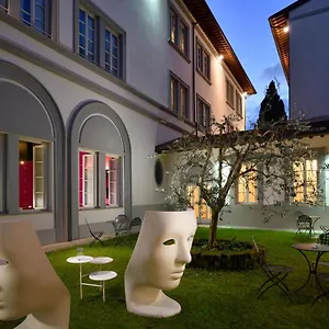 https://una-vittoria.it-tuscanyhotel.com